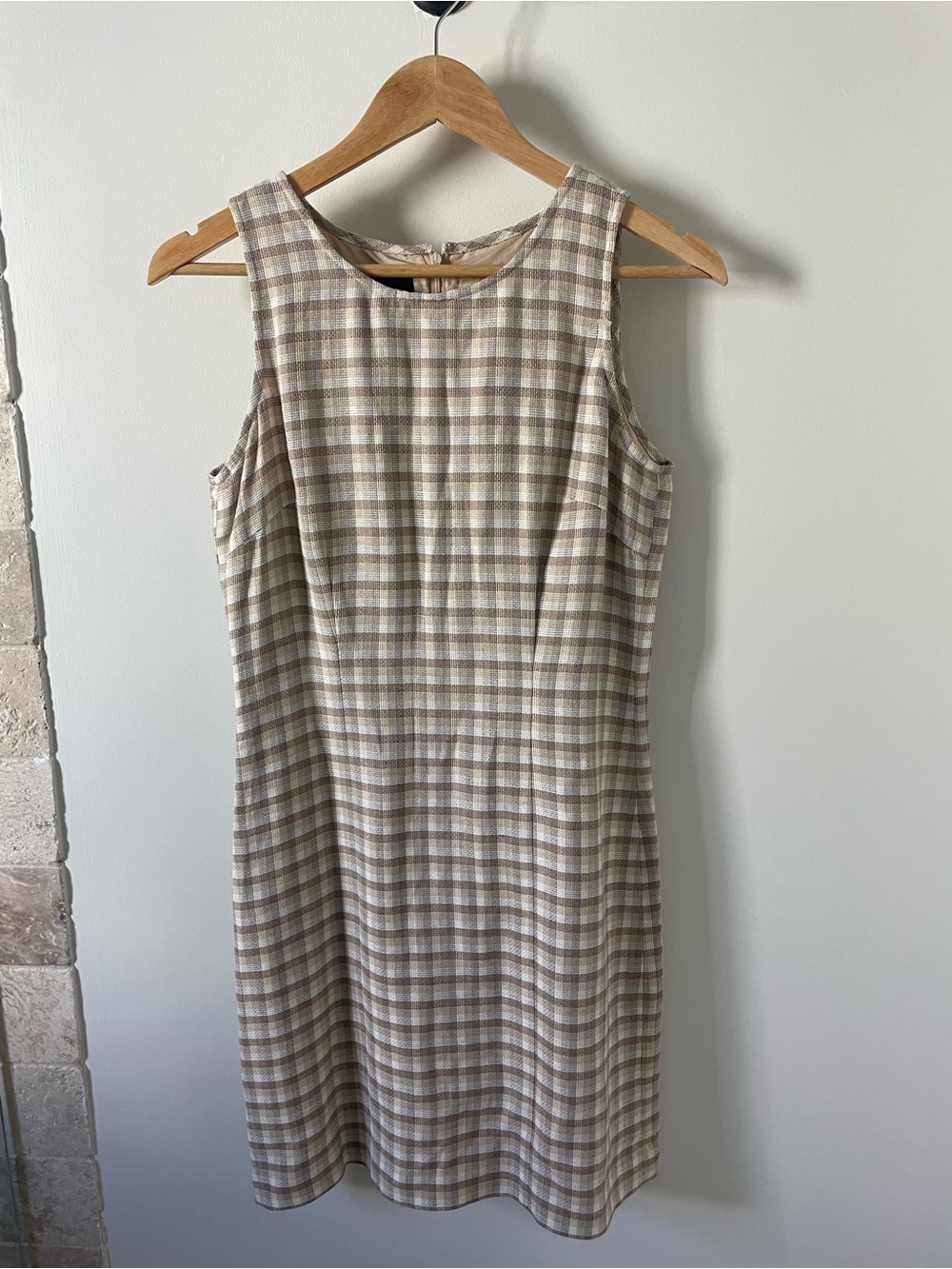 Vintage Classic Sleeveless Plaid Shift Dress in Beige